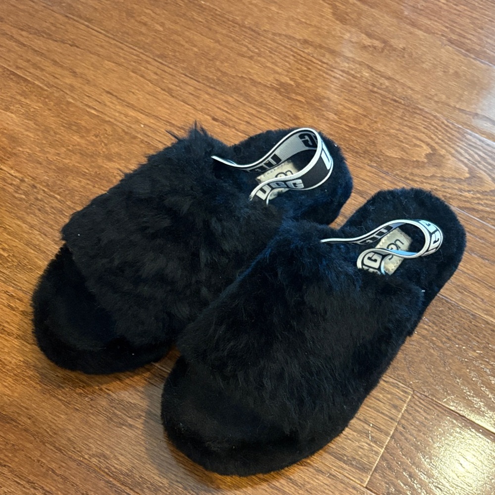 Cozy UGG Black Fur Slippers